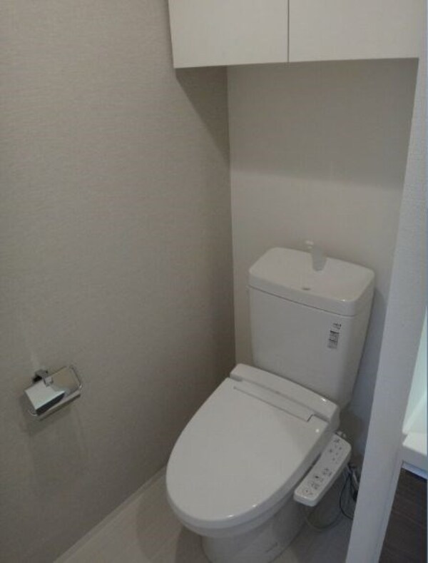 トイレ(別号室参考写真)