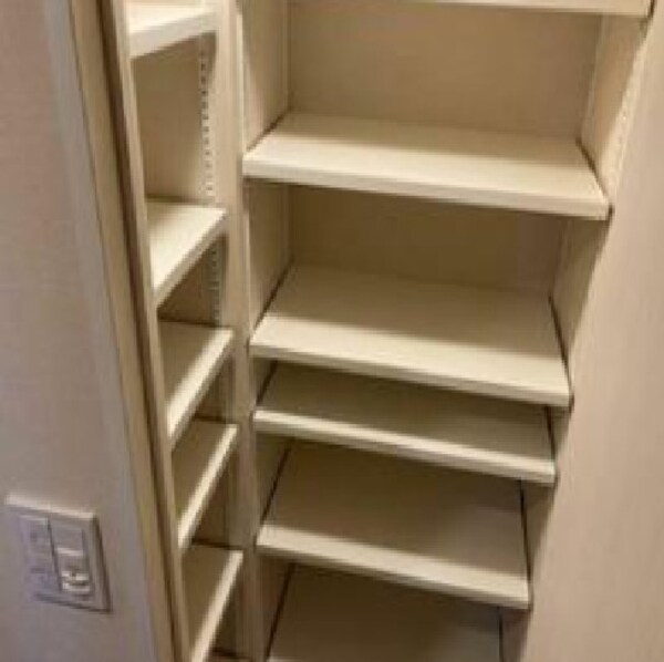 玄関(別号室参照)