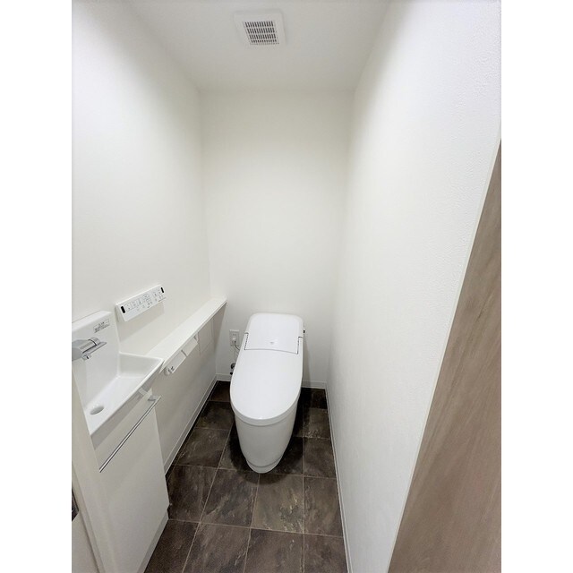 物件内観写真7　(別号室参照)