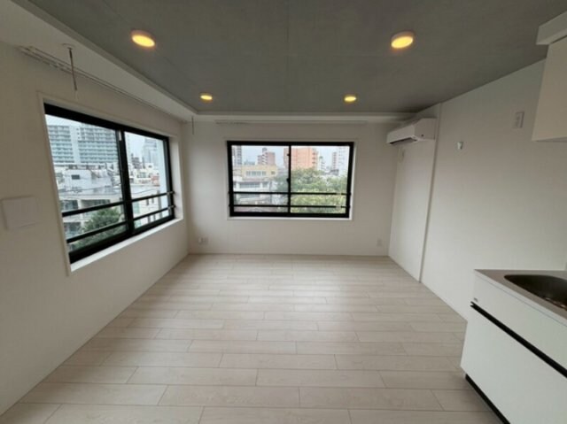 物件内観写真4　(別号室参照)