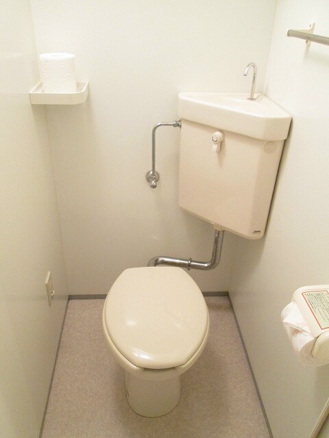 物件内観写真16　(トイレ)