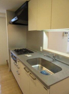 物件内観写真8　(別号室の写真)