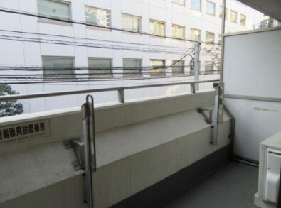 物件内観写真13　(別号室の写真)