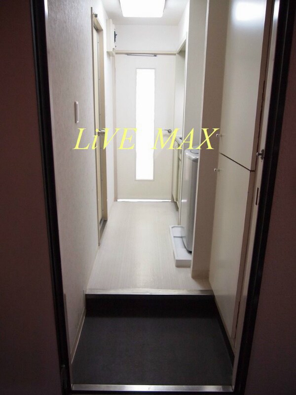玄関(生活に必要な家具・家電一式つき！)