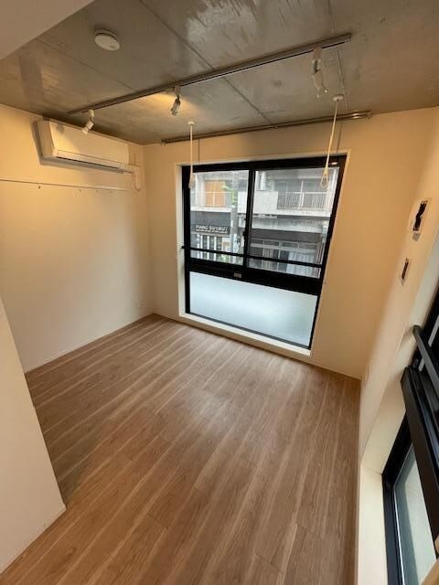 物件内観写真6　(別号室参考写真)