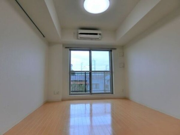 居室(別号室参考写真)