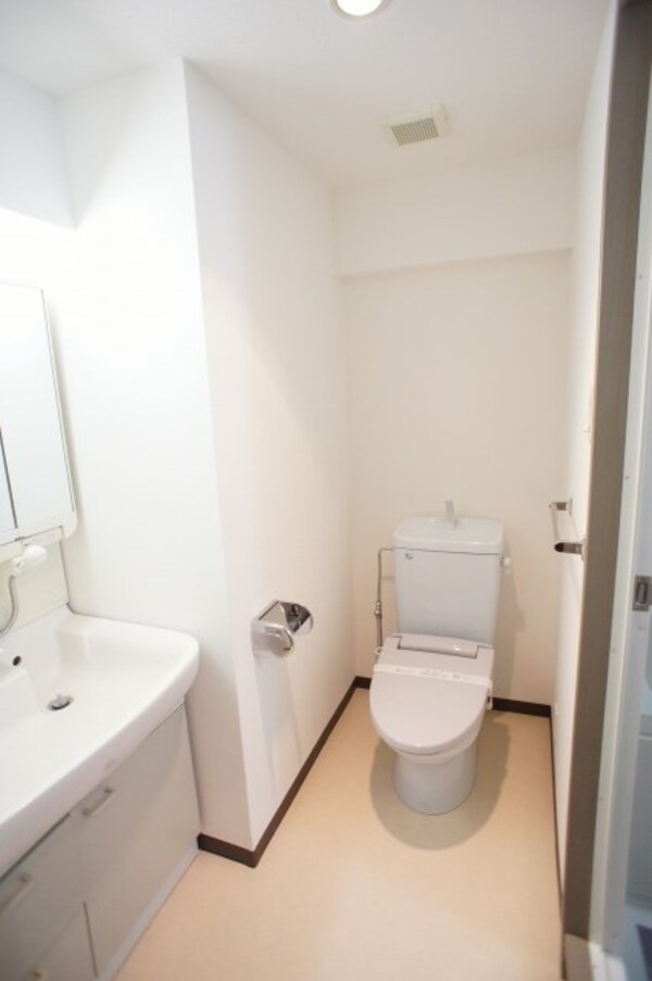 トイレ(別部屋参考画像)