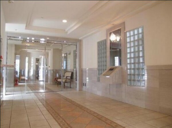 エントランス(★《見学予約受け付け中》設備充実のハイグレード賃貸マンション)