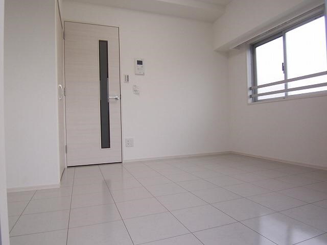 物件内観写真5　(別号室参考写真)