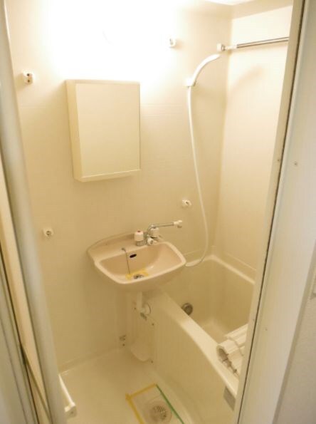 物件内観写真9　(別号室参考写真)