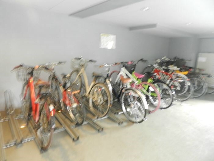 物件内観写真8　(駐輪場)