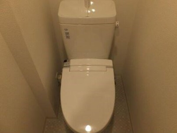 トイレ(別号室参考写真)