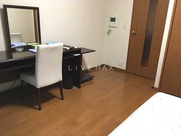 寝室(リブマックスなら仲介手数料賃料半月分+消費税)