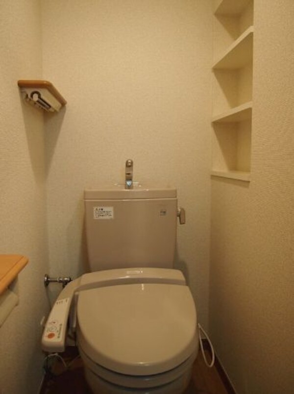 トイレ(別号室参考写真)