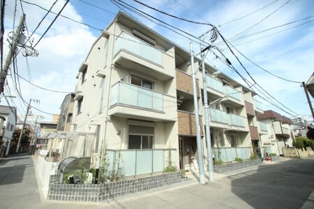 East AvenueA外観写真