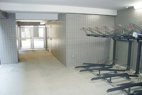 物件外観写真4　(駐輪場)