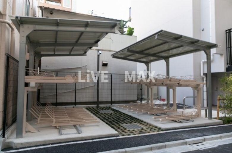 物件外観写真4　(駐輪場)