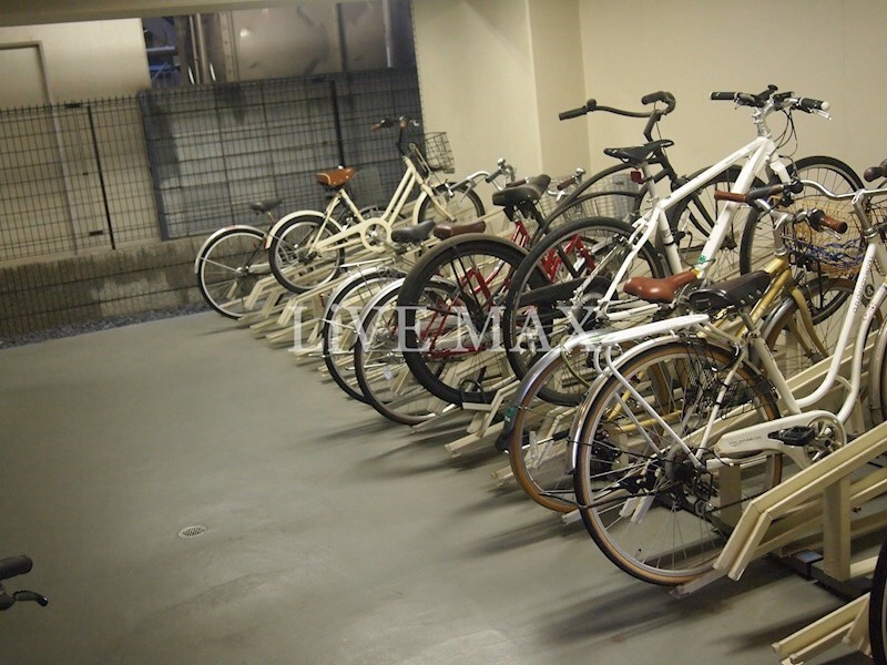 物件内観写真16　(駐輪場)