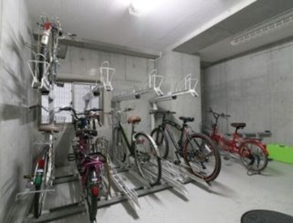 建物設備(駐輪場)