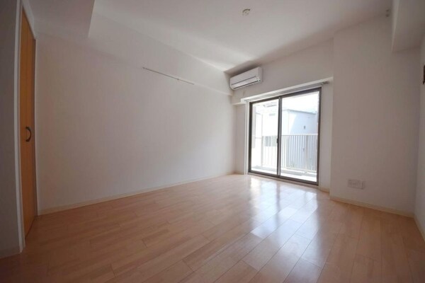 居室(別号室参考写真)