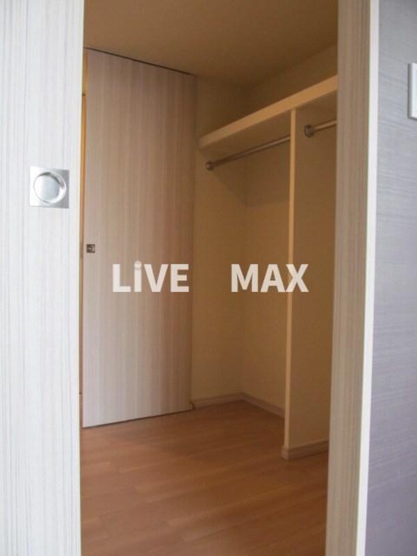 収納(ウォークスルークローゼット)