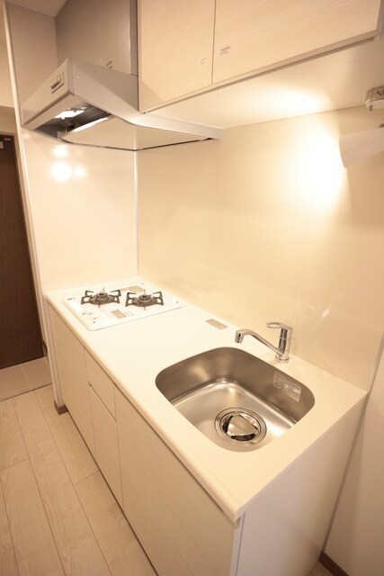 物件内観写真5　(家電・家具が1式揃っております！)