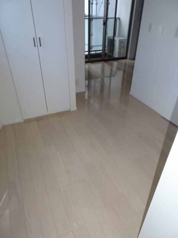 居室(※各住戸によってフローリング・建具のカラーが異なりので、現況)