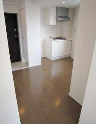 物件内観写真6　(※各住戸によってフローリング・建具のカラーが異なりので、現況)