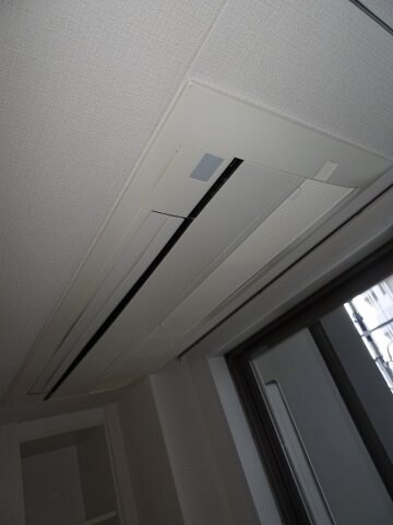 物件内観写真14　(※各住戸によってフローリング・建具のカラーが異なりので、現況)