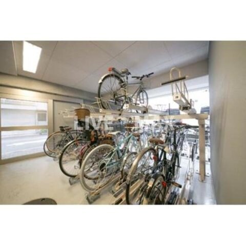 物件外観写真3　(駐輪場)