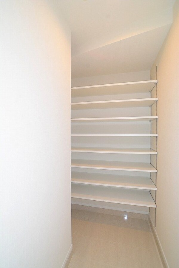 建物設備(シューズインクローゼット)
