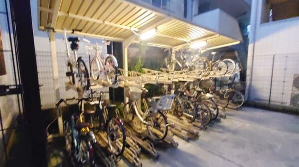 駐車場(駐輪場)