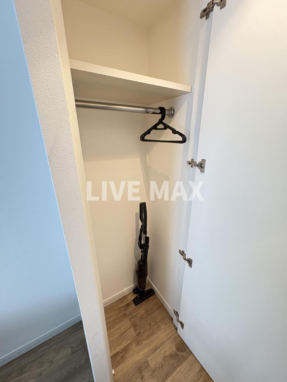 物件内観写真17　(※別号室参考写真)