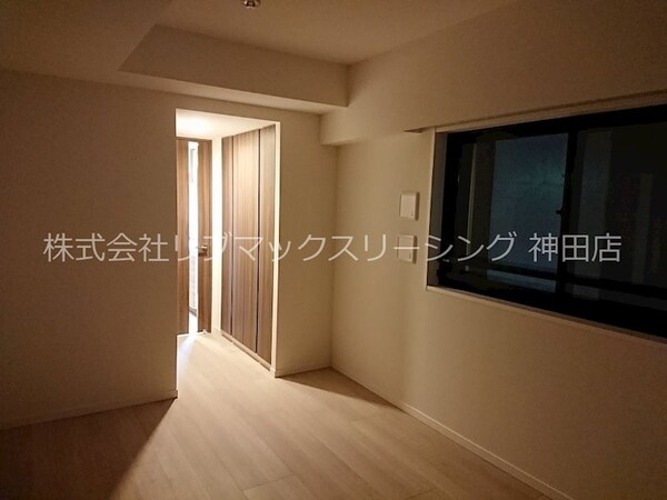 居室(ペット飼育可！独立洗面台完備！居室広々7.7帖！2口ガスシス)