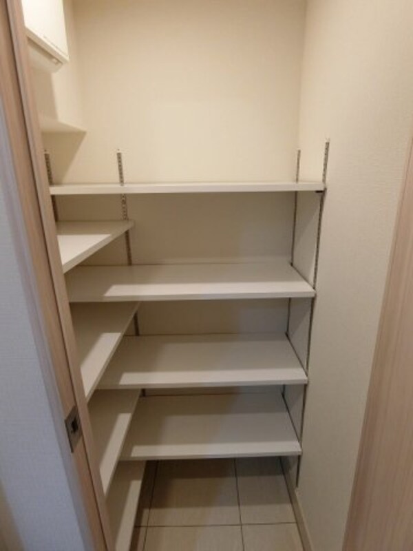 収納