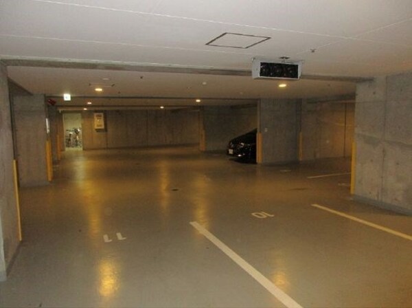 駐車場(★《見学予約受け付け中》設備充実のハイグレード賃貸マンション)