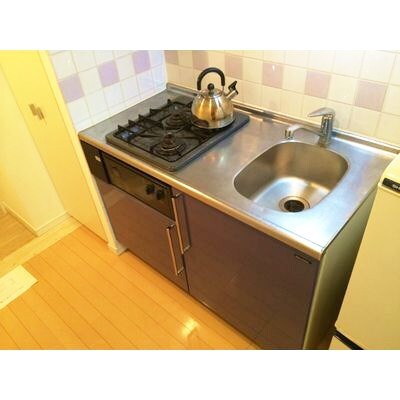 物件外観写真4　(家電・家具が1式揃っております。)