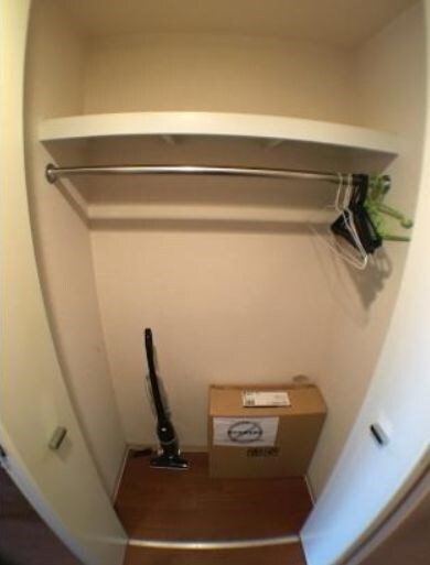 物件内観写真15　(家電・家具が1式揃っております。)