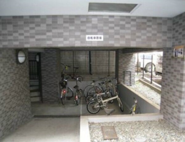 建物設備(駐輪場)