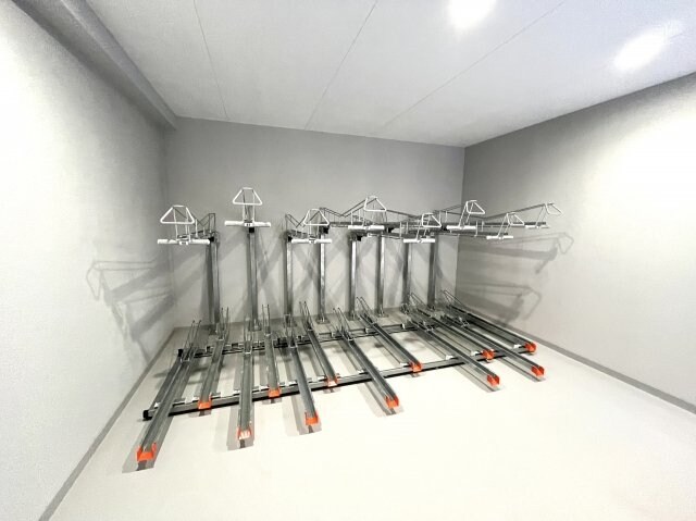 物件外観写真4　(駐輪場)