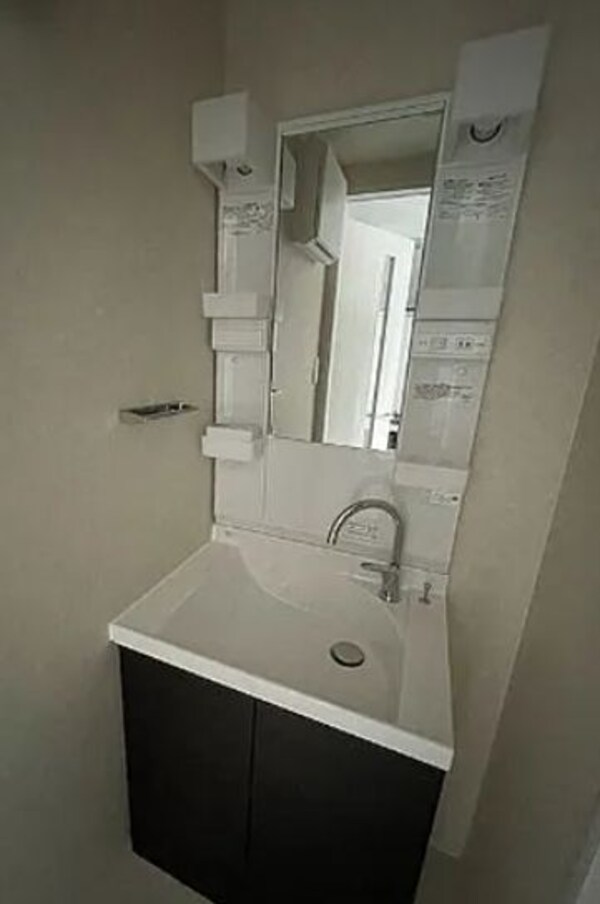 独立洗面台