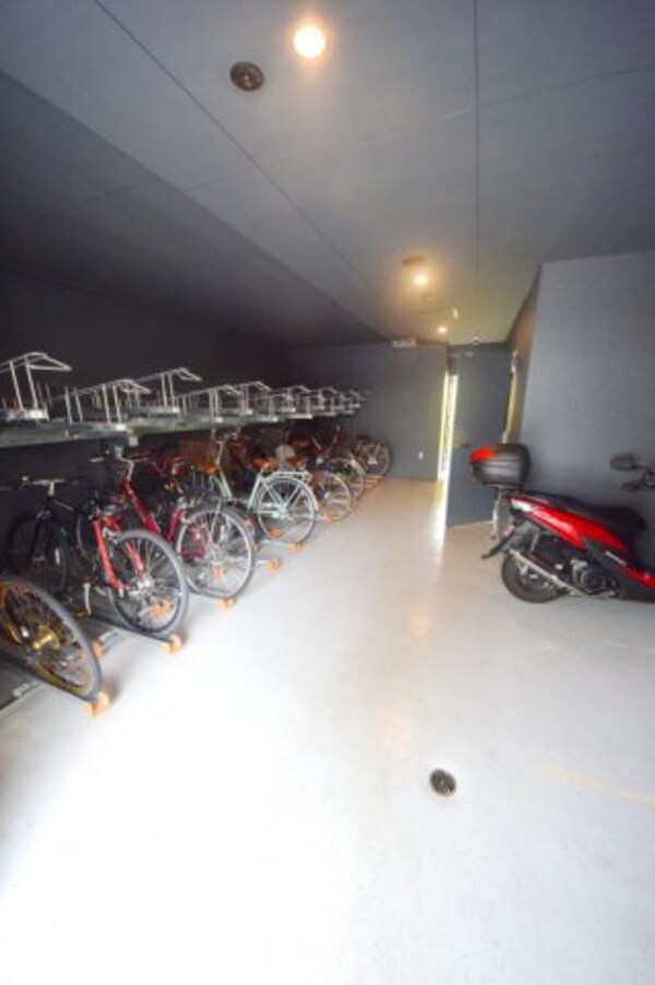 駐車場(駐輪場)