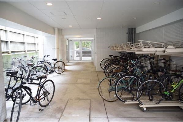 物件内観写真14　(駐輪場)