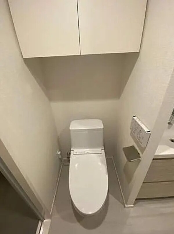 トイレ(※同じ間取り別号室参考写真)