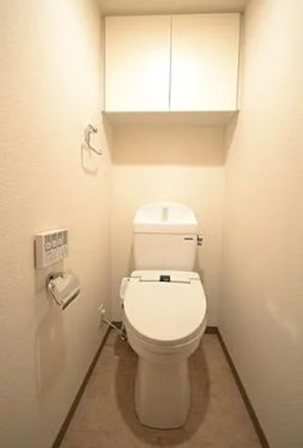 トイレ(別号室参考写真)