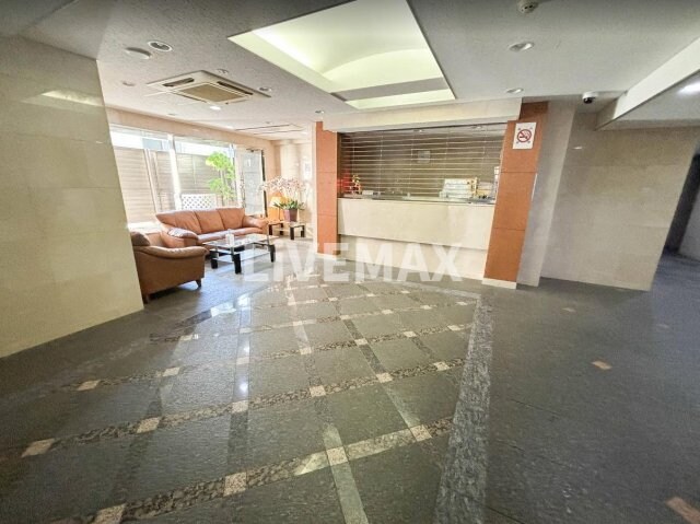 物件外観写真2　(家電・家具が1式揃っております。)