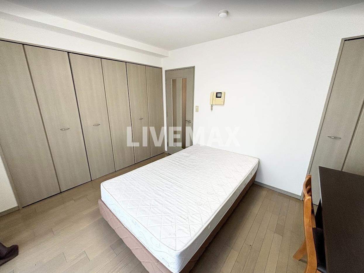 物件内観写真5　(備え付け家具備品（同仕様）)