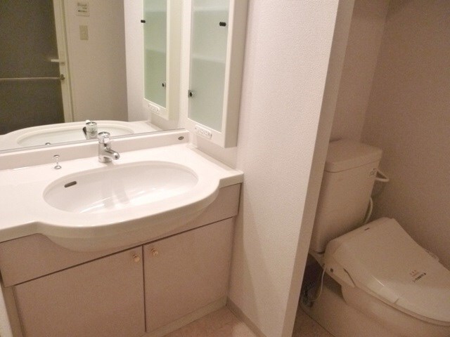 物件内観写真13　(弊社は全物件が仲介手数料半月分でご紹介可能です。)