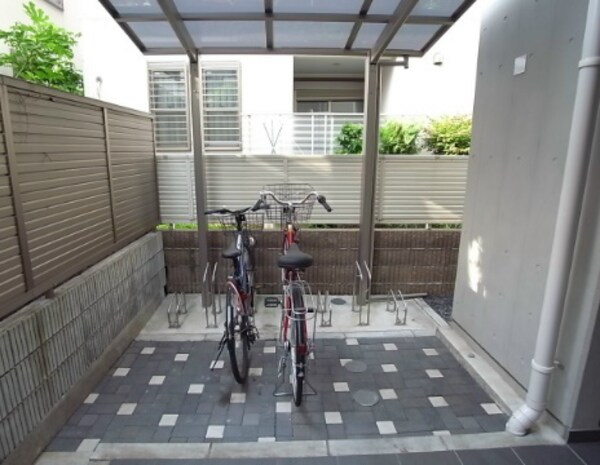 建物設備(駐輪場)