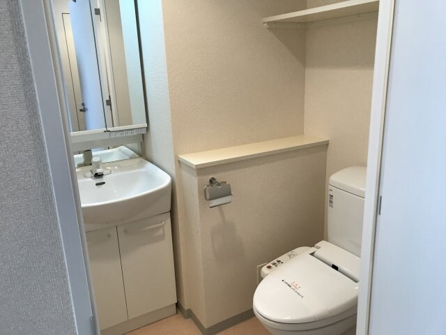 物件内観写真10　(別号室参考写真)